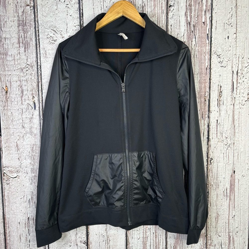 Under Armour Women’s Lux Fitted Black Track Jacket Full Zip Pockets‎ Size Large